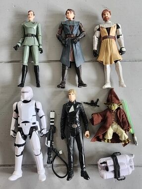 Hasbro Star Wars Lot of 6 3.75" Action Figures Vintage Yoda Luke Anakin